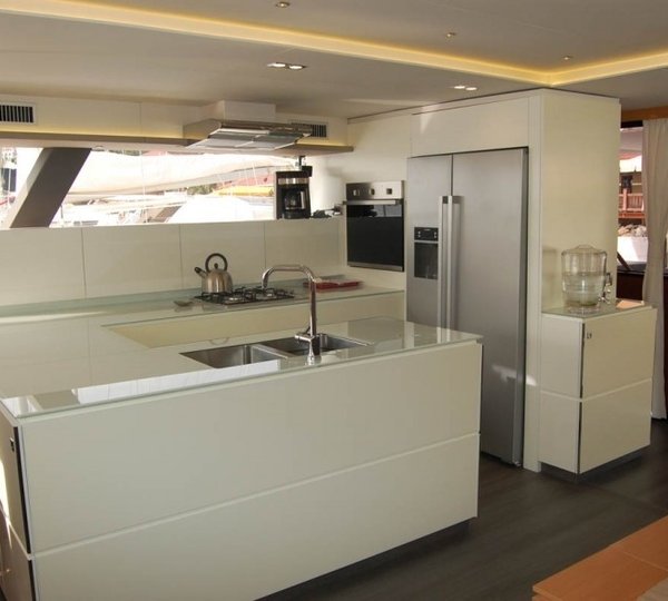 The 21m Yacht ALETHEIA