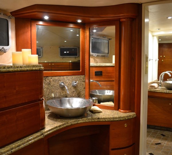 The 21m Yacht BONAPARTE