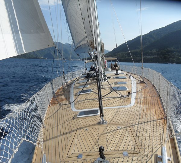 The 21m Yacht FAR II KIND