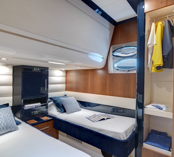 The 21m Yacht SPACE