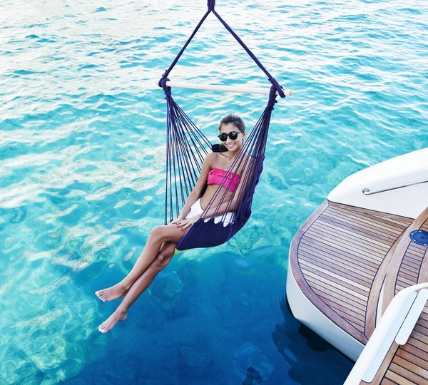 The 22m Yacht 19TH HOLE