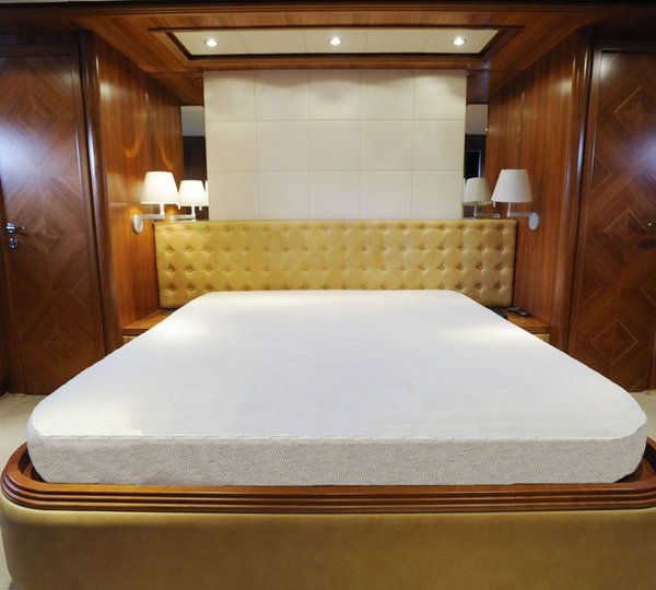 The 23m Yacht HAPPY FEET