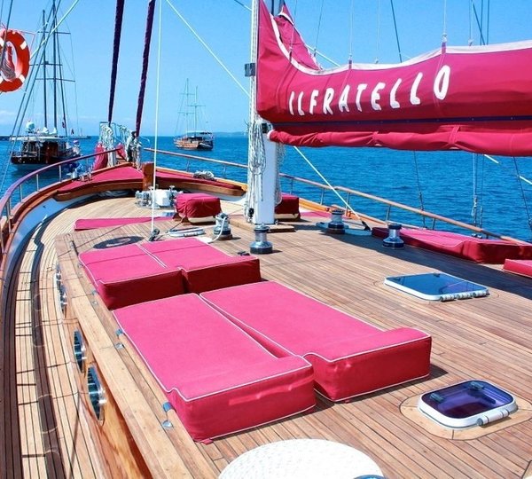 Life On Board Yacht IL FRATELLO