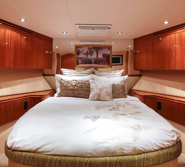 The 24m Yacht NO COMPLAINTS