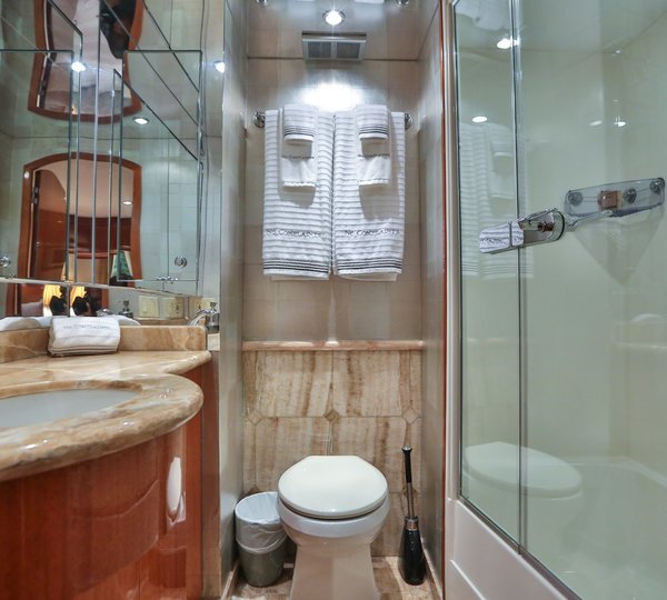 The 24m Yacht NO COMPLAINTS