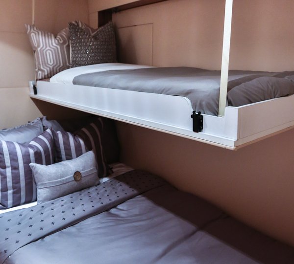 The 24m Yacht NO COMPLAINTS