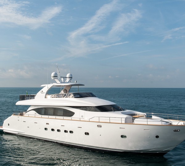 The 25m Yacht MIREDO