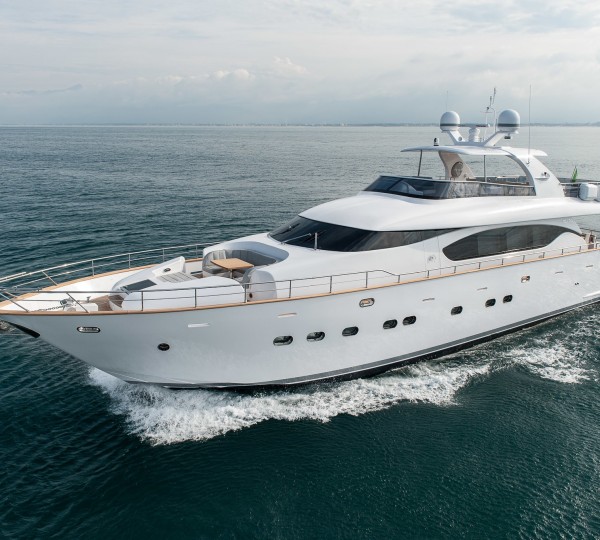 The 25m Yacht MIREDO