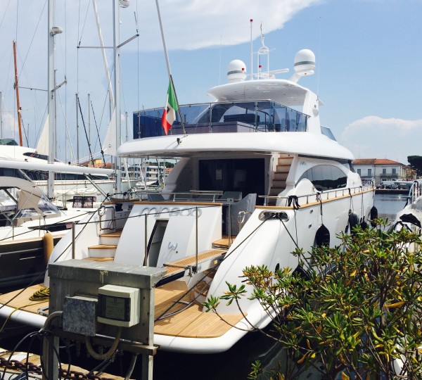 The 25m Yacht MIREDO