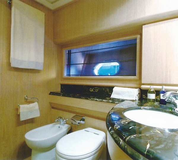 The 26m Yacht AMIR III