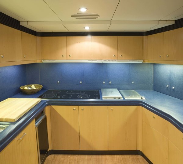 The 27m Yacht ARTHUR'S WAY