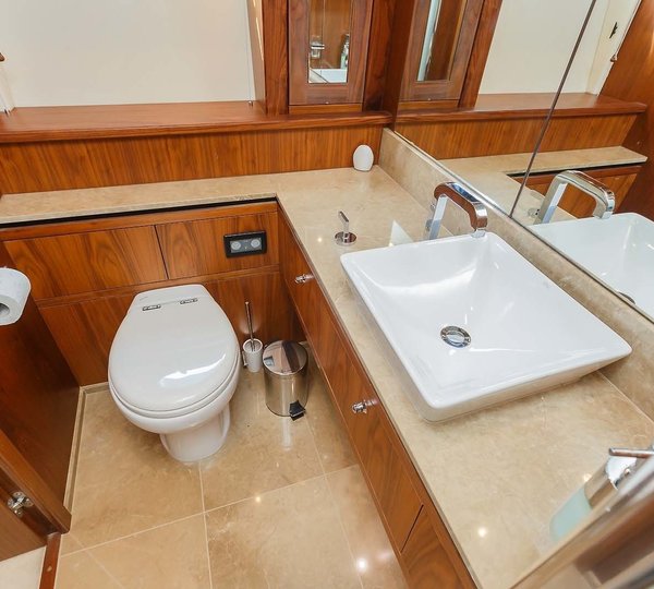 The 27m Yacht THE BEST WAY