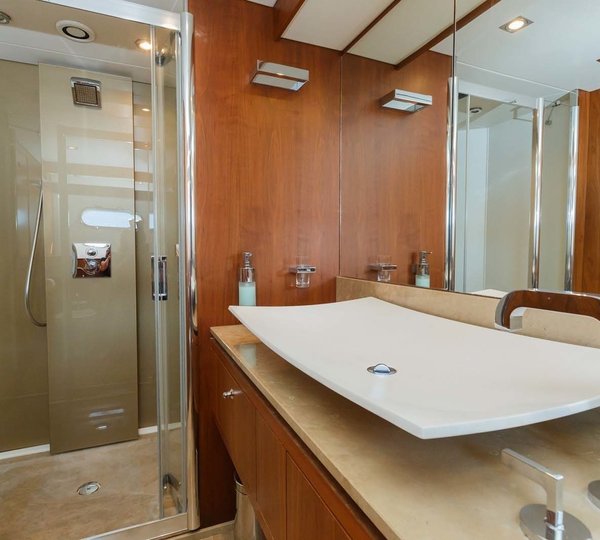 The 27m Yacht THE BEST WAY