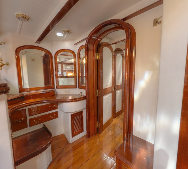 The 27m Yacht WHITEFIN