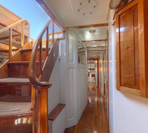 The 27m Yacht WHITEFIN