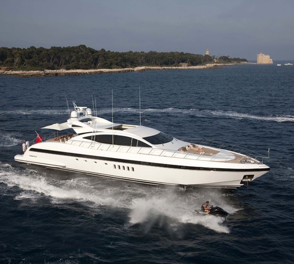 The 28m Yacht ENZO