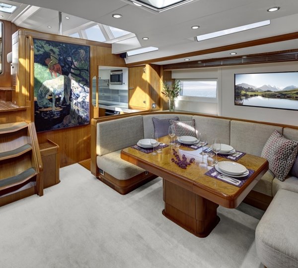 The 28m Yacht SPIRIT