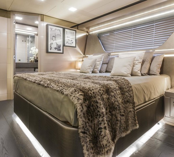 The 28m Yacht YVONNE