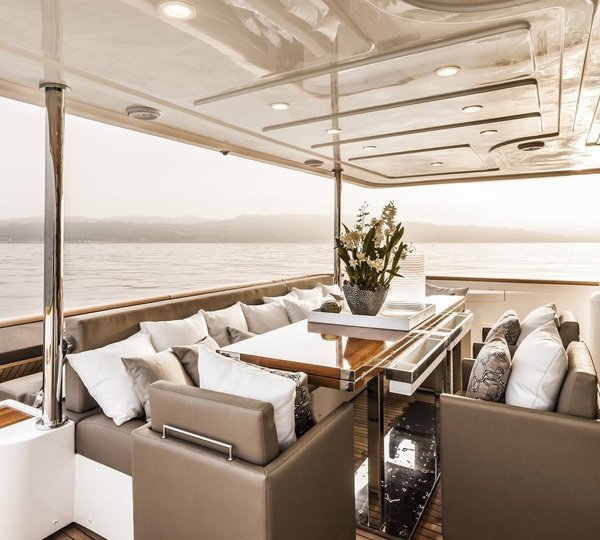 The 28m Yacht YVONNE