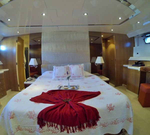 The 29m Yacht MOONDANCE