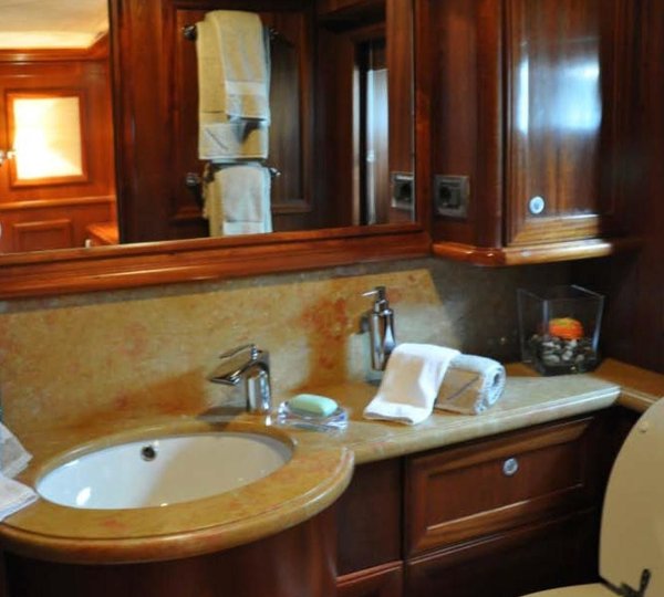 The 30m Yacht CONQUISTADOR