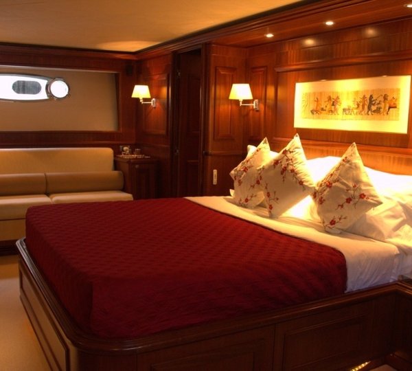 The 30m Yacht CONQUISTADOR