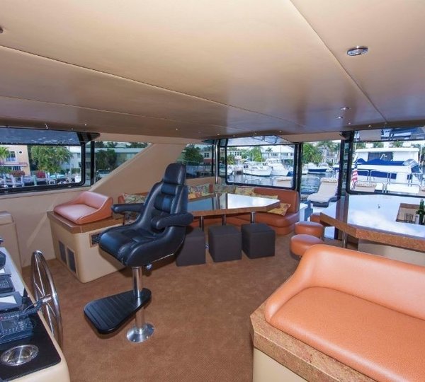 The 30m Yacht GOLDEN TOUCH