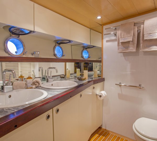 The 30m Yacht JUPITER