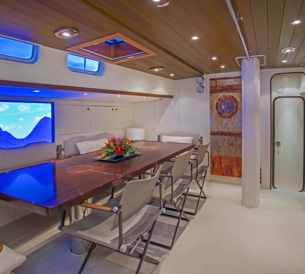 The 30m Yacht JUPITER