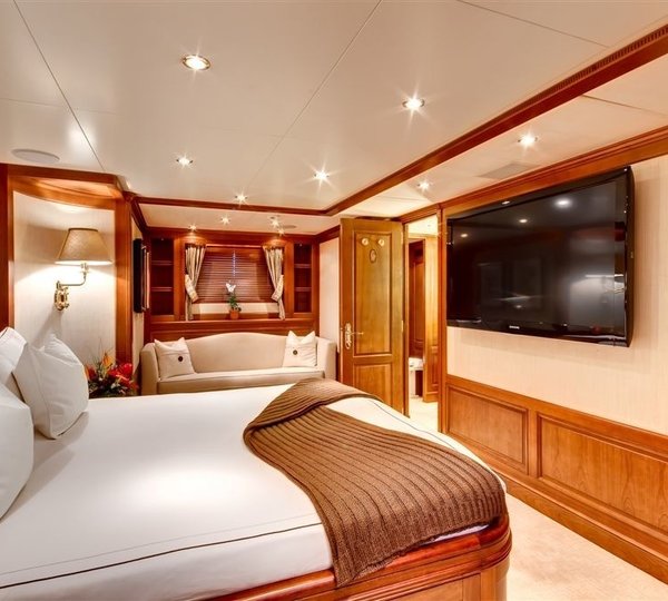 The 30m Yacht KEIKI KAI