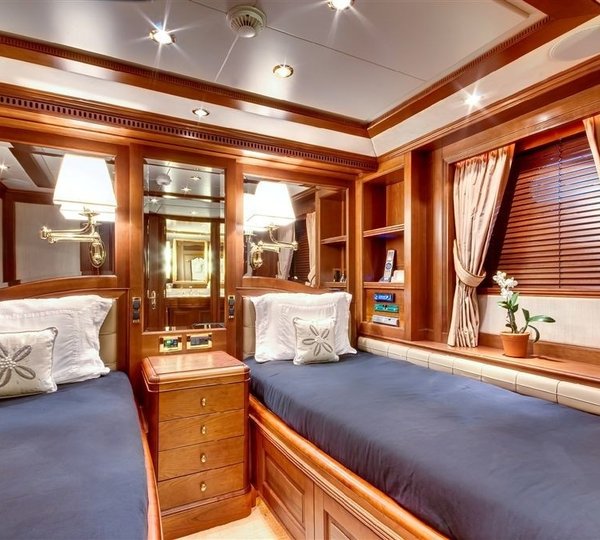 The 30m Yacht KEIKI KAI