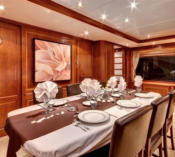 The 30m Yacht KEIKI KAI