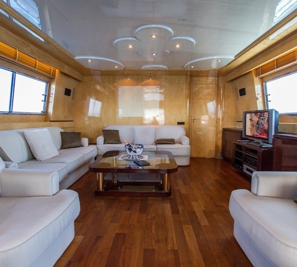 The 30m Yacht MISS CANDY