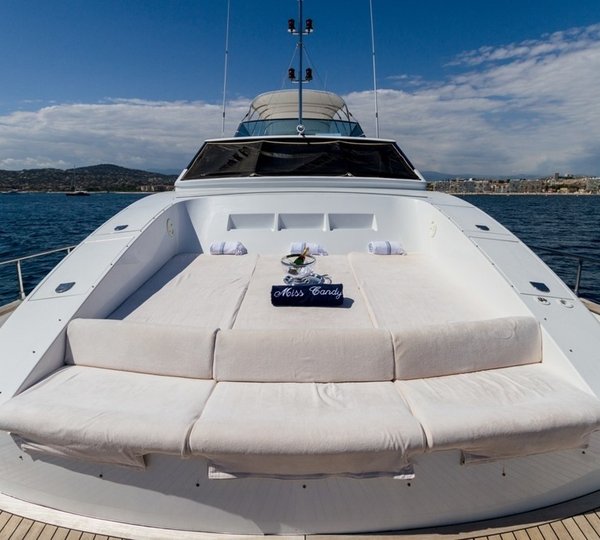 The 30m Yacht MISS CANDY