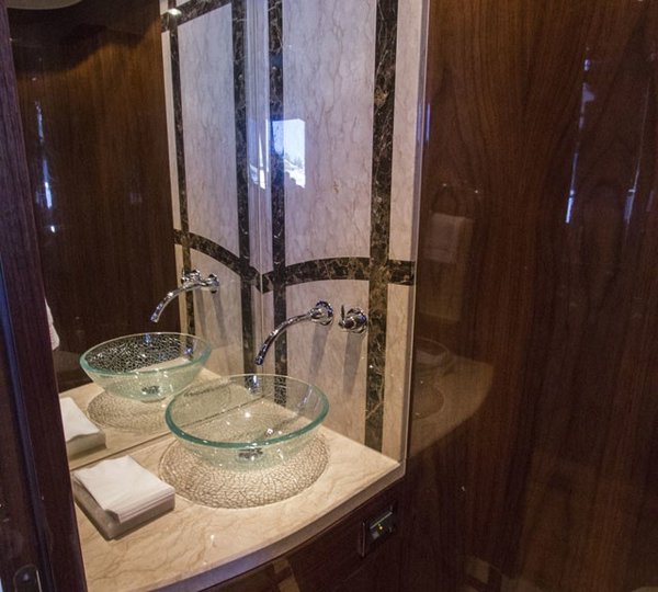 The 31m Yacht CARBON COPY