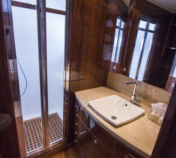 The 31m Yacht CARBON COPY