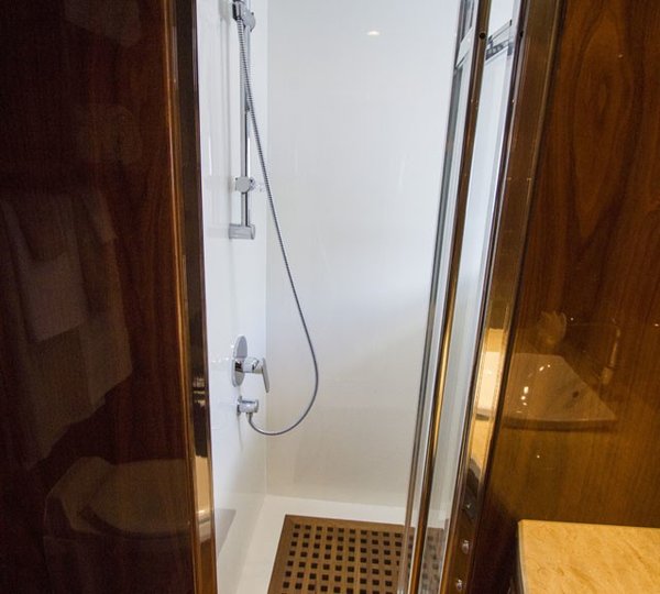 The 31m Yacht CARBON COPY