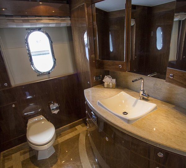 The 31m Yacht CARBON COPY