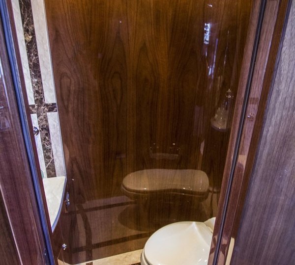 The 31m Yacht CARBON COPY