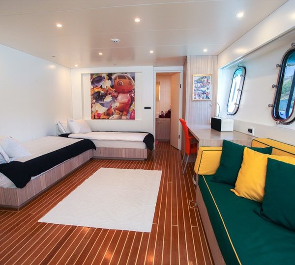 The 31m Yacht L'AQUILA