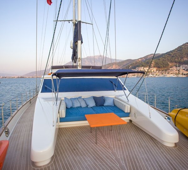 The 31m Yacht L'AQUILA