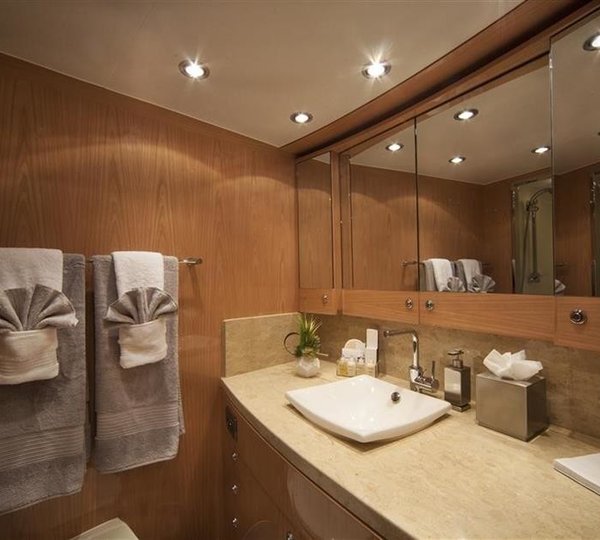 The 31m Yacht MAR AZUL