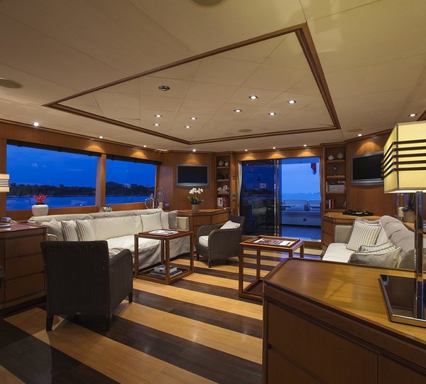 The 32m Yacht CAPPUCCINO