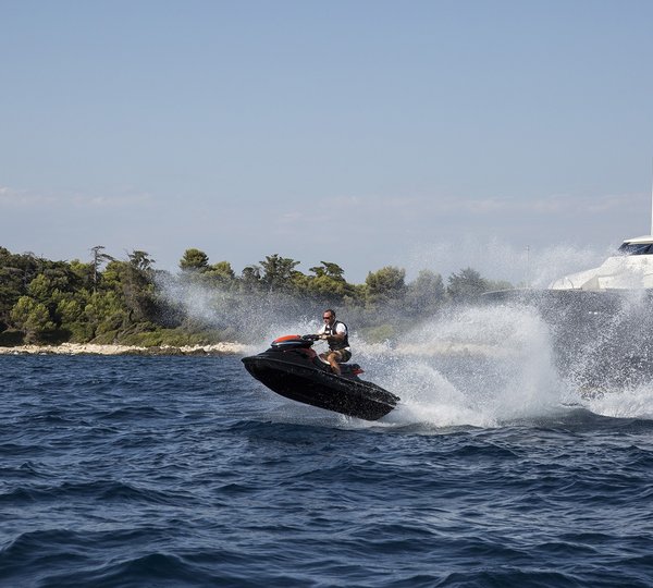 The 32m Yacht CAPPUCCINO