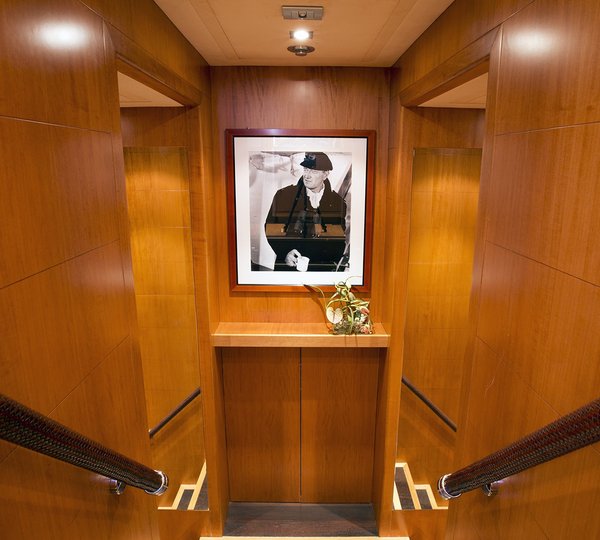 The 32m Yacht CAPPUCCINO