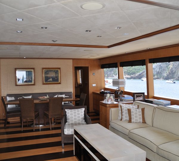 The 32m Yacht CAPPUCCINO