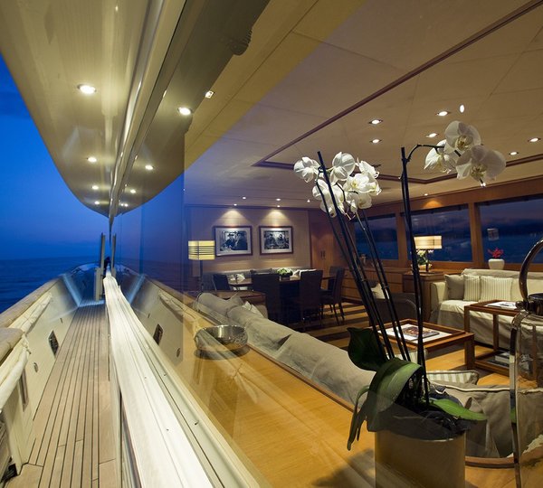 The 32m Yacht CAPPUCCINO