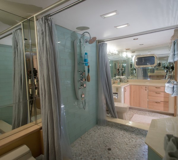 The 32m Yacht SUMMER SPLENDOR