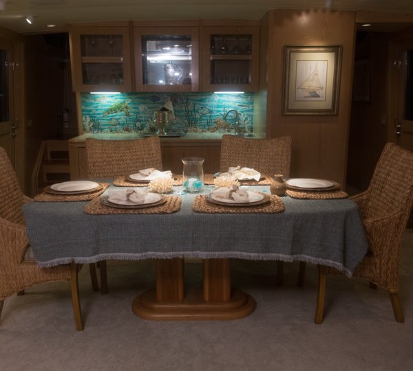 The 32m Yacht SUMMER SPLENDOR