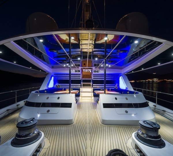 The 33m Yacht LADY SUNSHINE